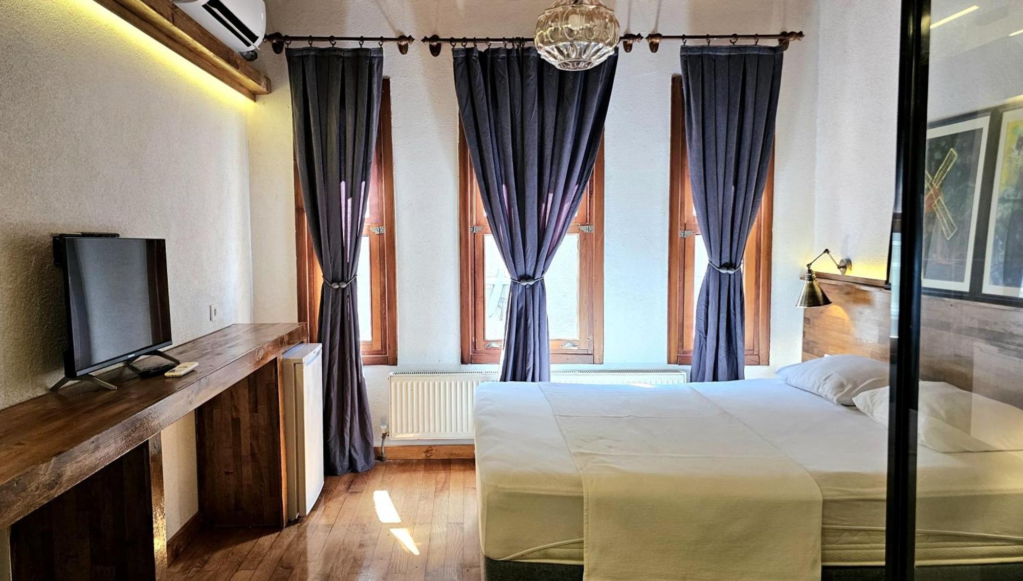 Mahzen Otel - Istanbul — Photos 1